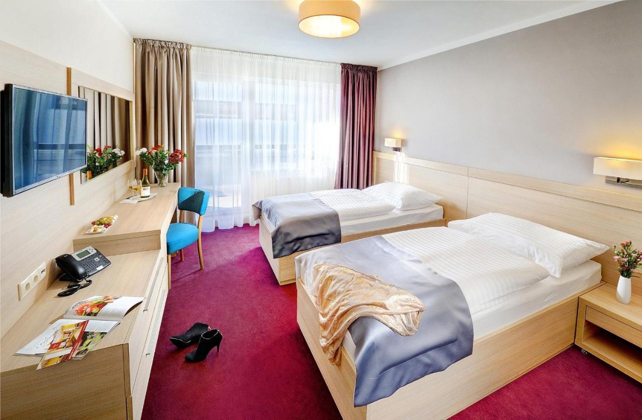 Hotel Park Dolny Kubin Exterior photo